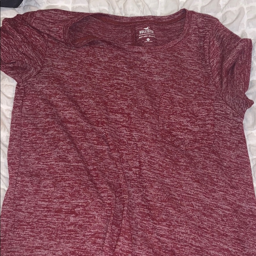 maroon Hollister short sleeve top